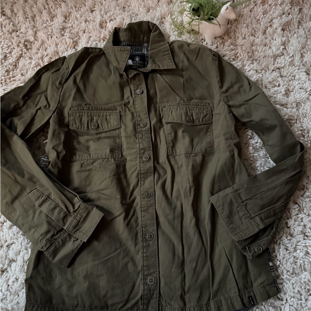 Volcom Olive Green long sleeve, sporty, utility outdoors Shirt with Knit Lining